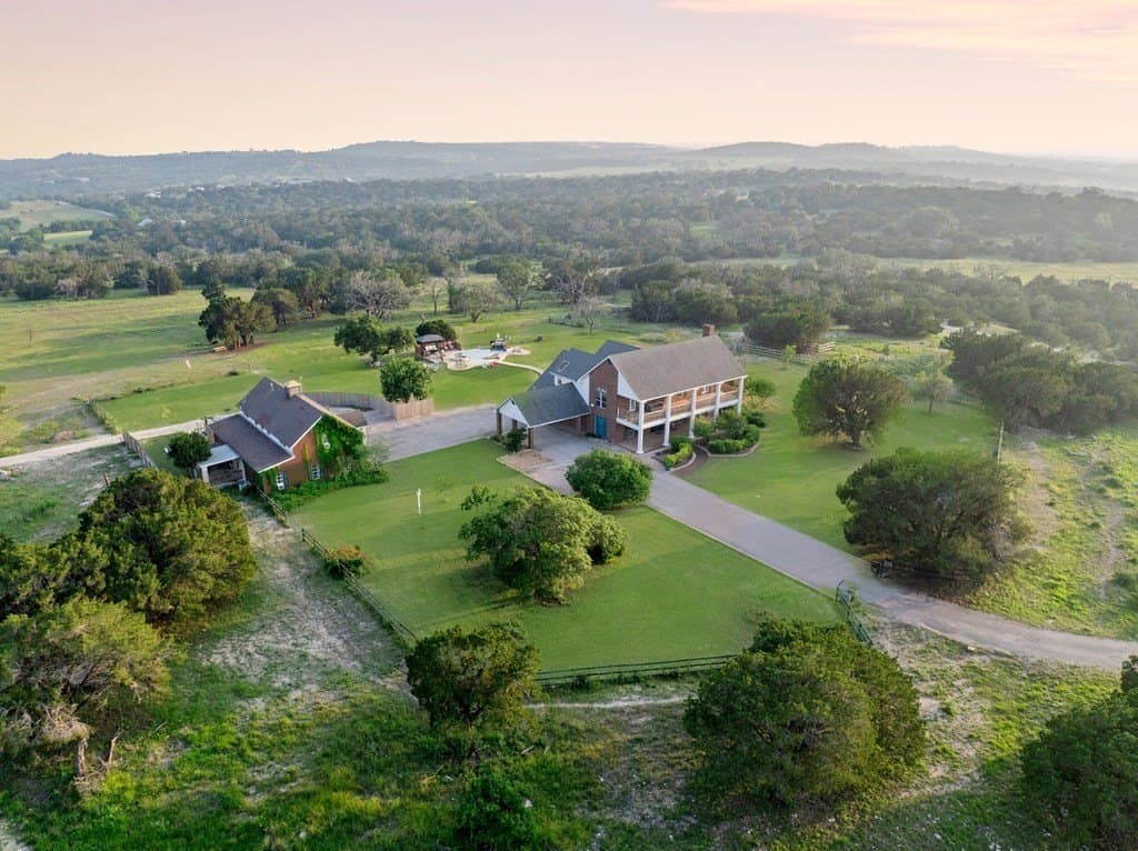 50.04 acres in Gillespie County gallery image 3