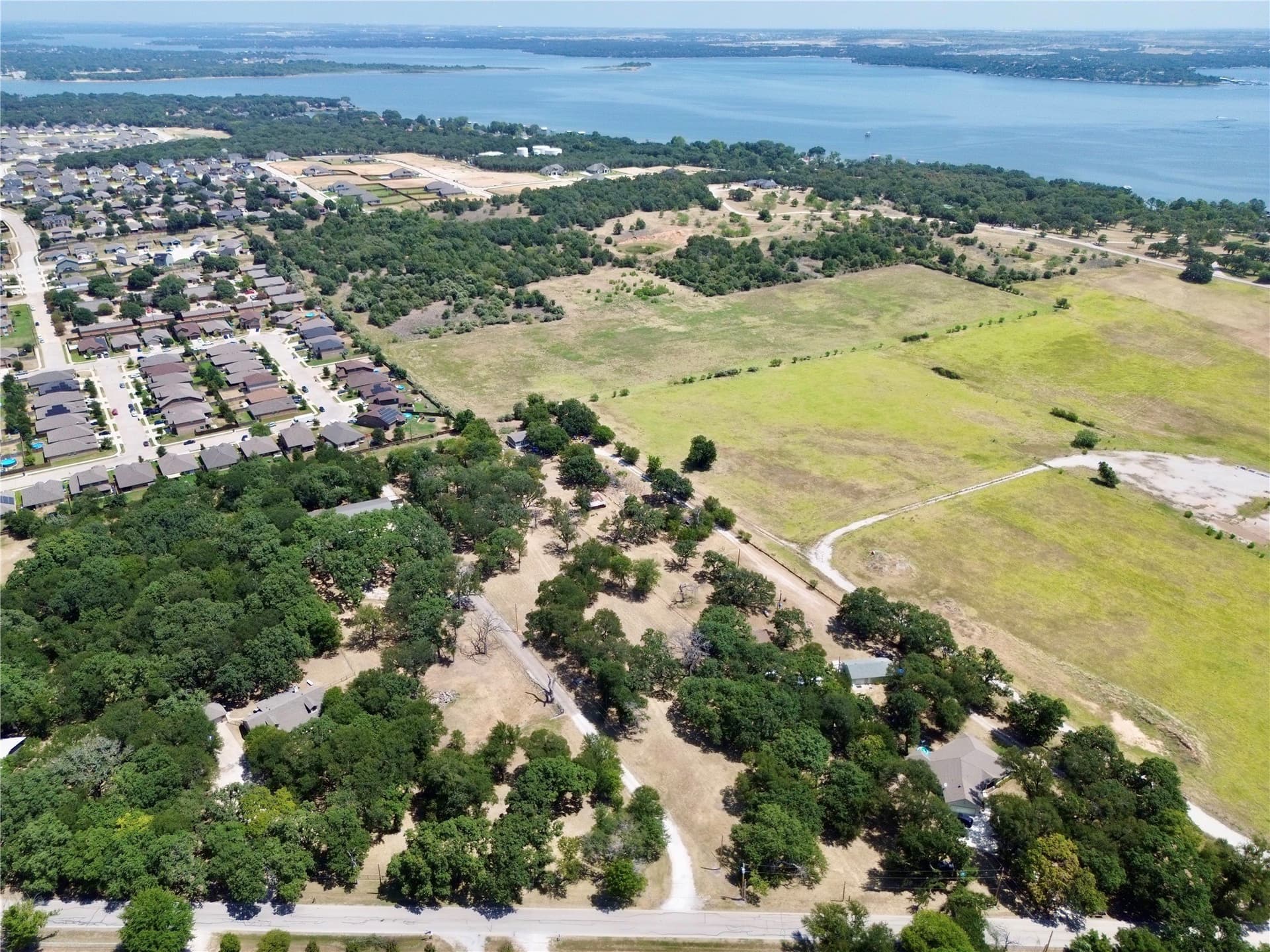 3.2 acres in Tarrant County gallery image 4
