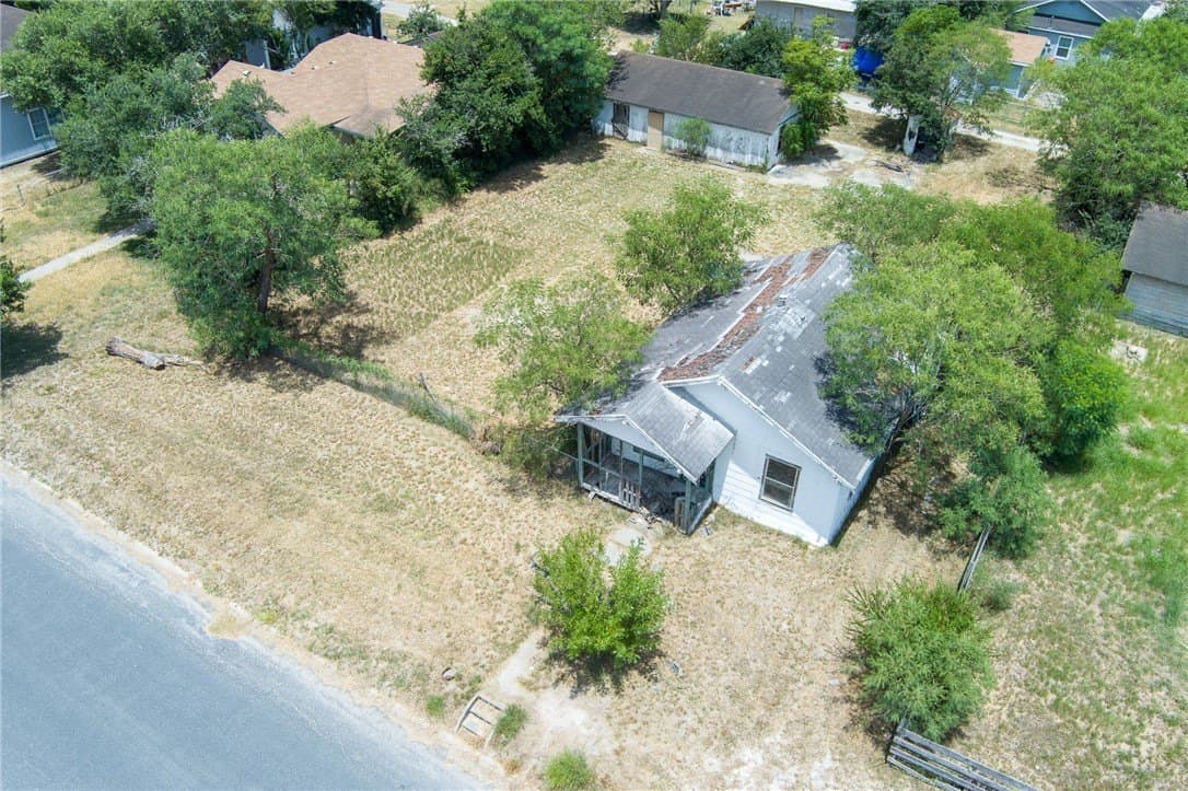 0.32 acres in Kleberg County - photo 2