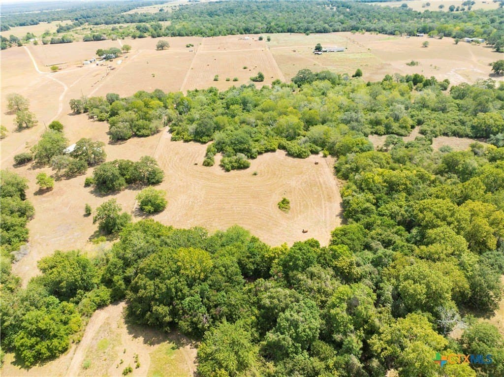 20.3 acres in Lavaca County