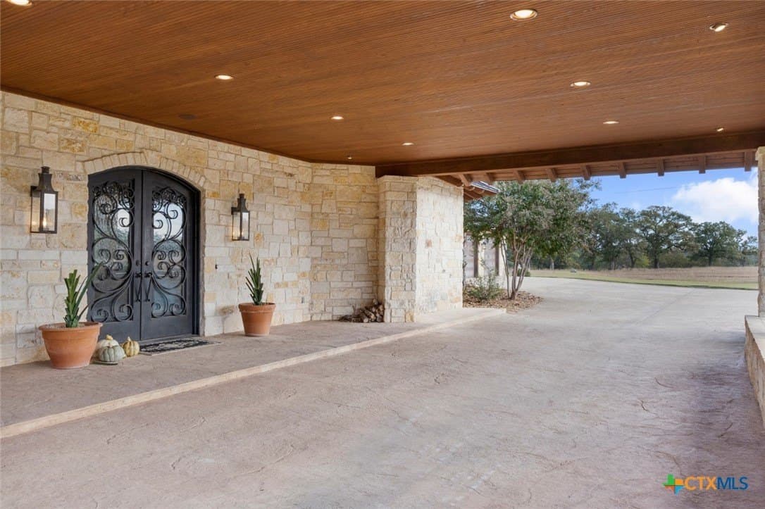 10.57 acres in Gillespie County - photo 5