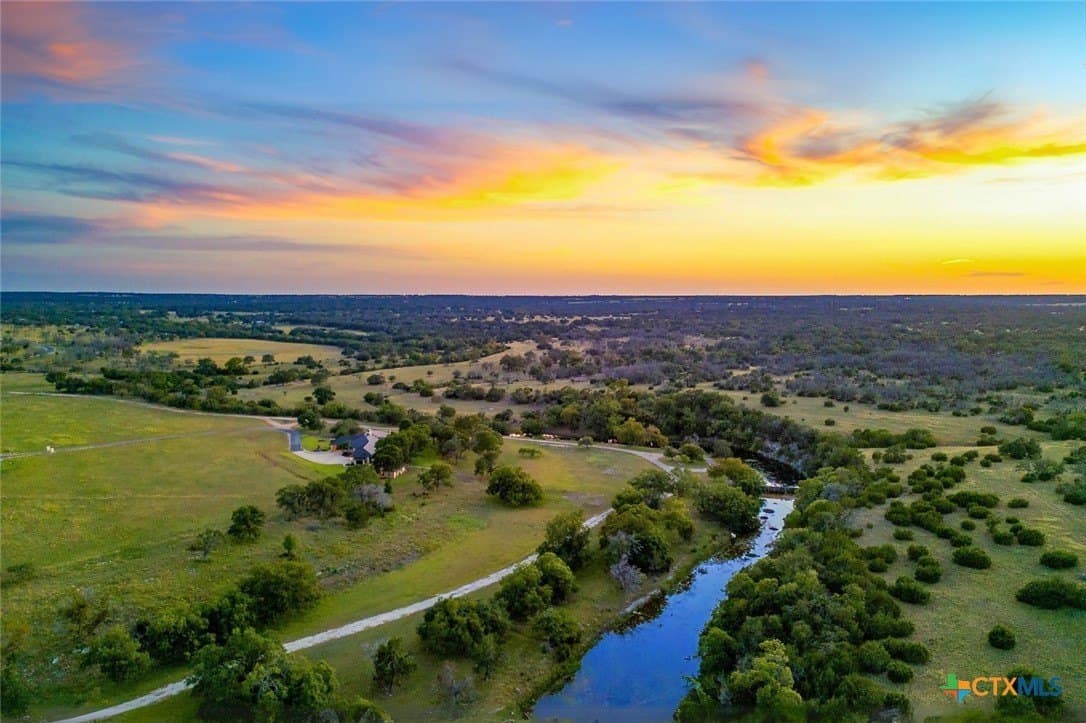 10.57 acres in Gillespie County