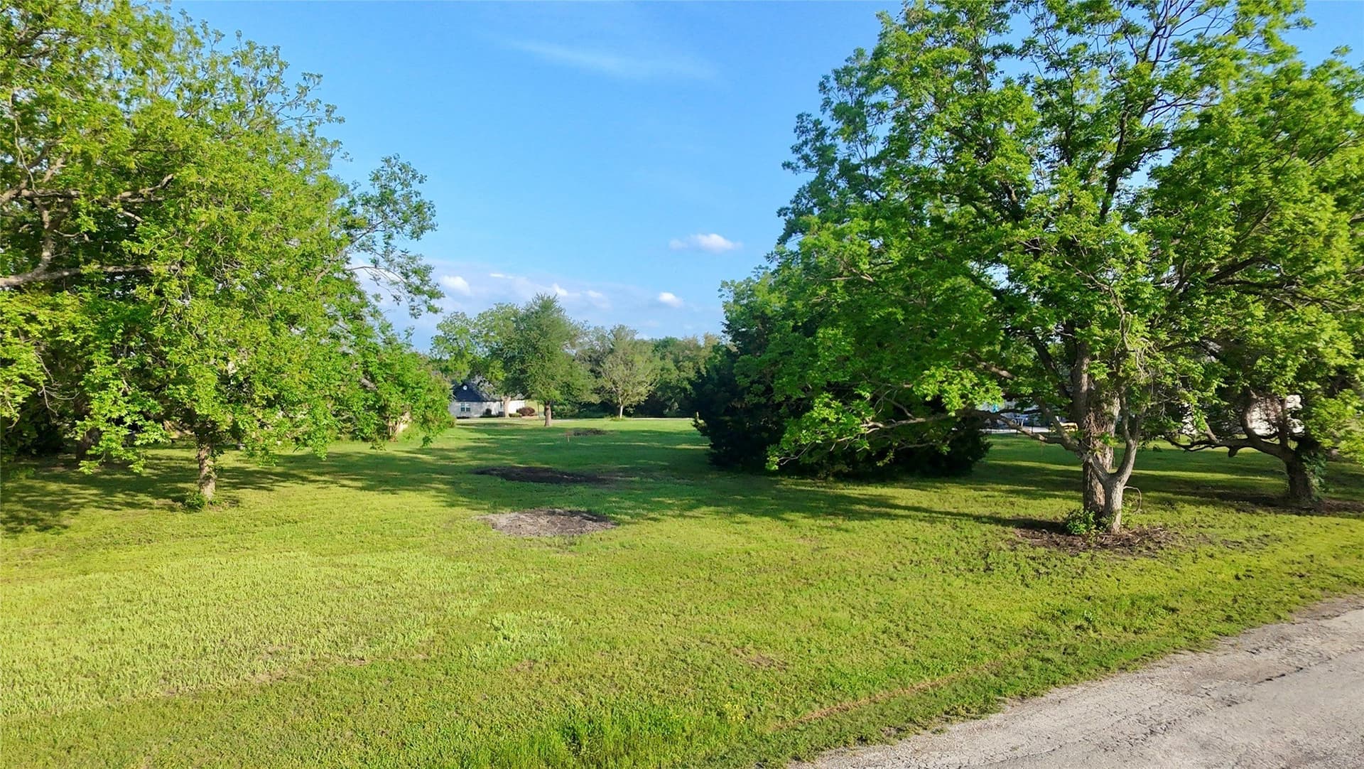 0.63 acres in Navarro County - photo 15