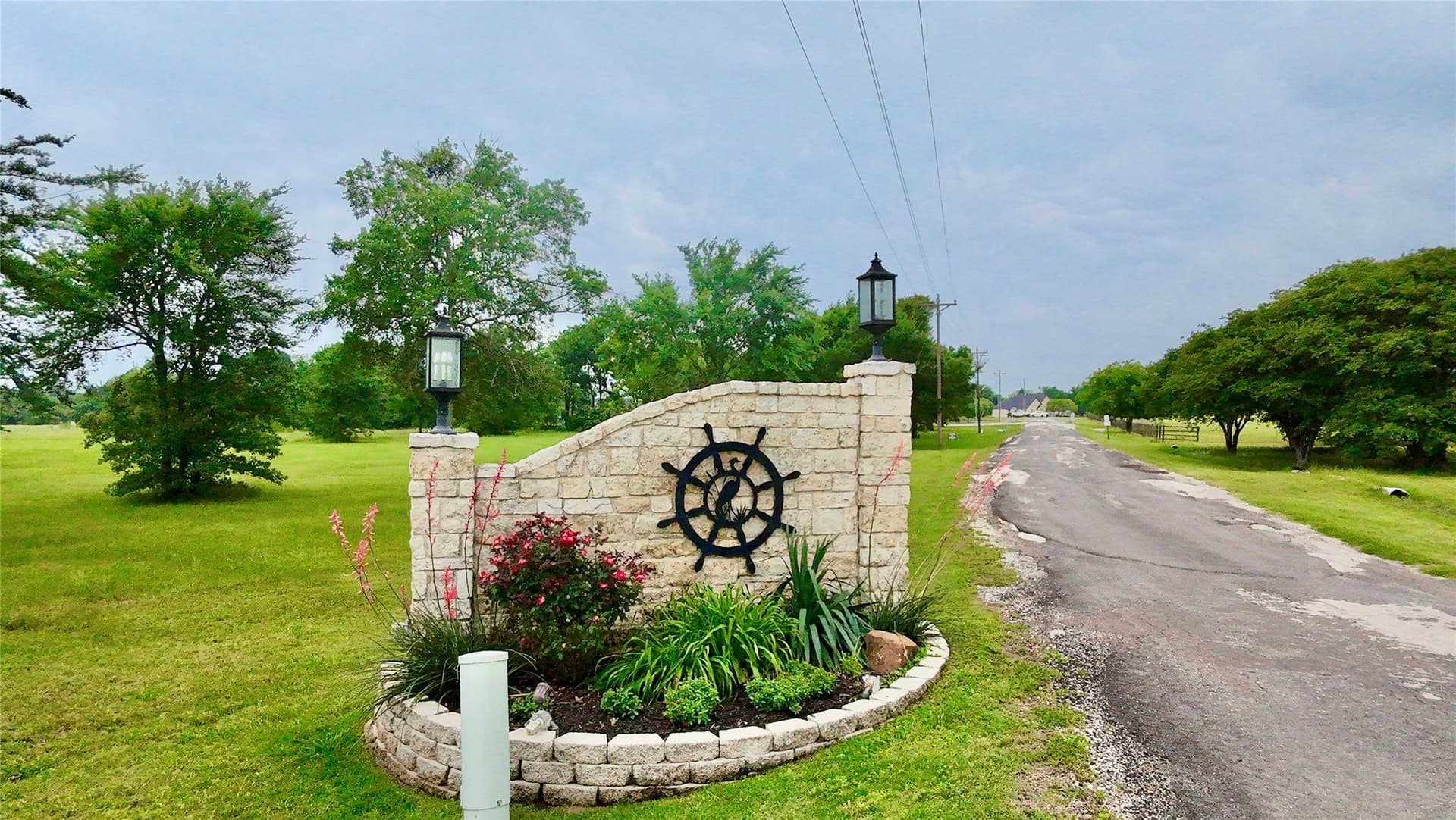 0.63 acres in Navarro County - photo 4