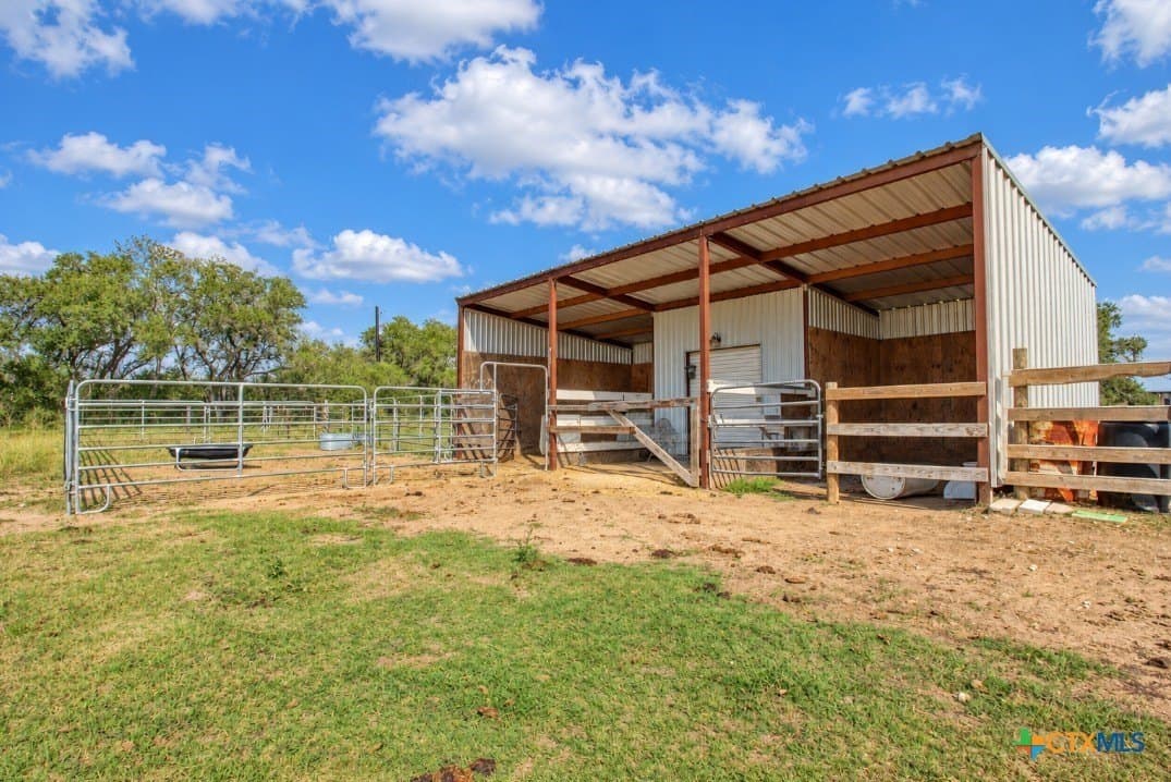10.49 acres in Goliad County - photo 14