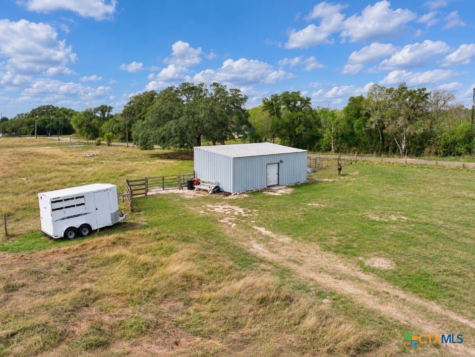 10.49 acres in Goliad County - photo 11