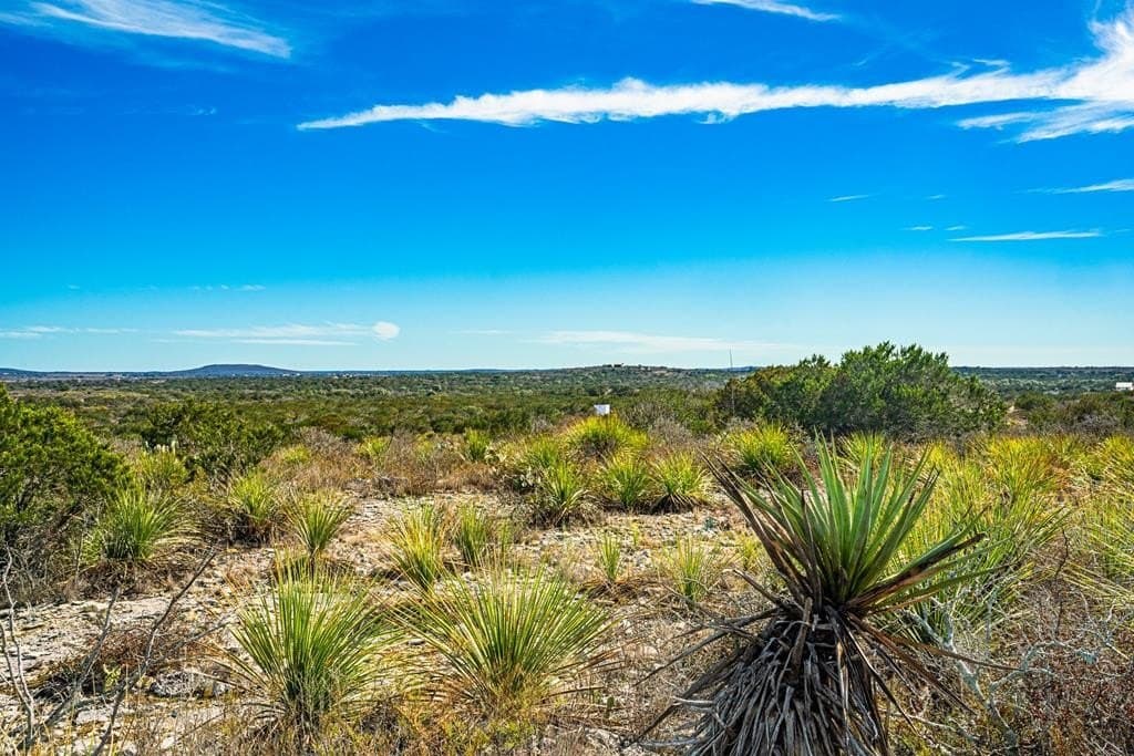 20.01 acres in Uvalde County
