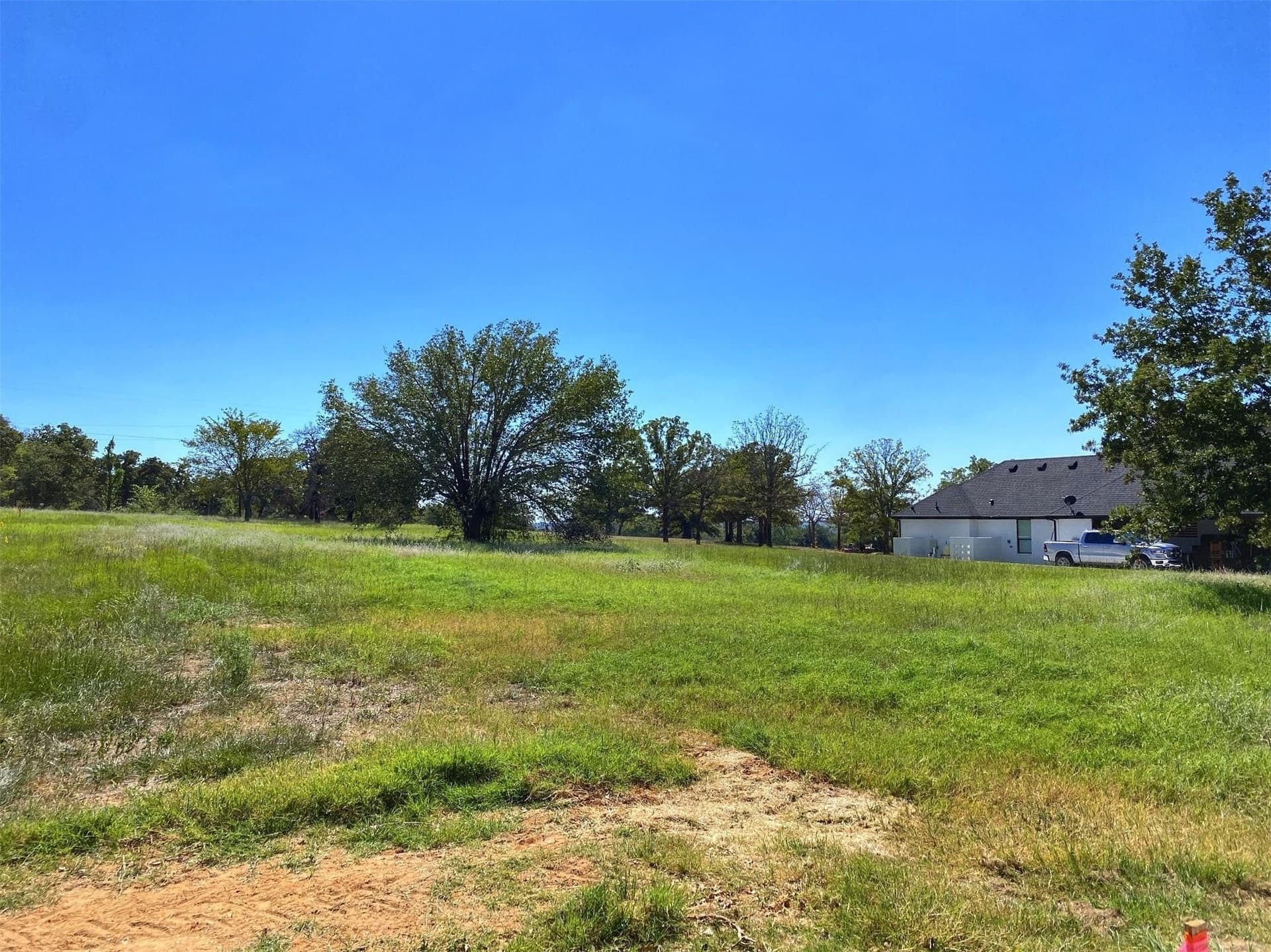 1.06 acres in Johnson County gallery image 3
