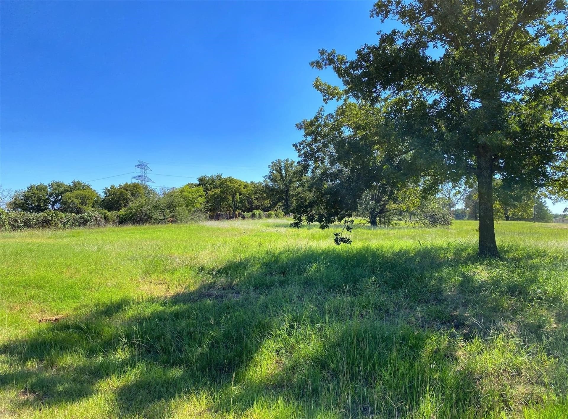 1.06 acres in Johnson County gallery image 4