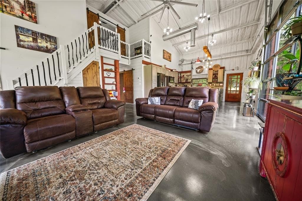 13.98 acres in Henderson County gallery image 2