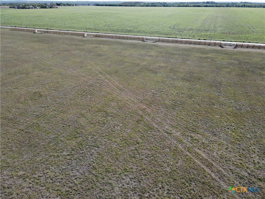 2.95 acres in Guadalupe County gallery image 4