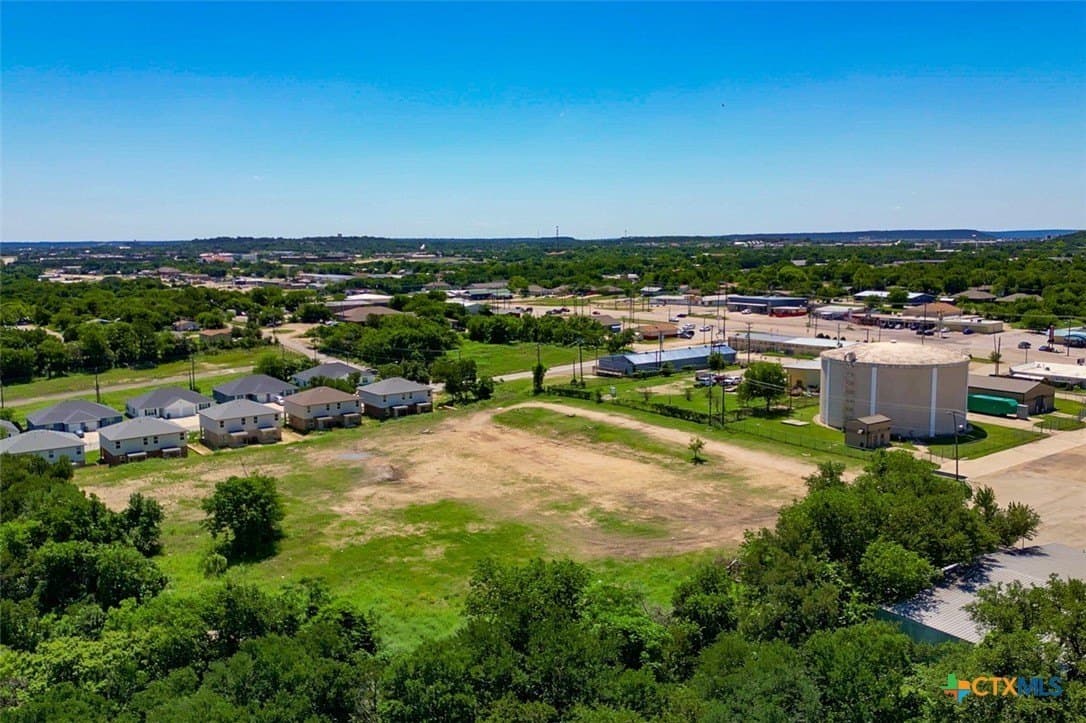 0.7 acres in Bell County