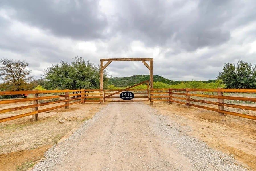 34.5 acres in Eastland County - photo 3