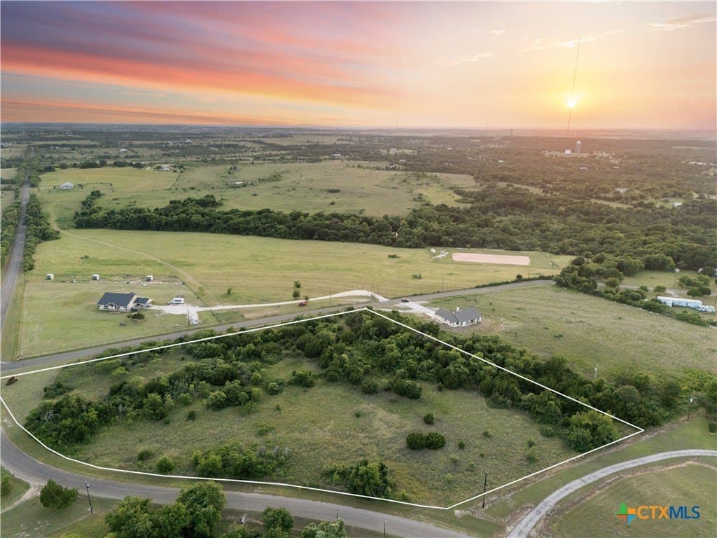 4.65 acres in McLennan County featured view