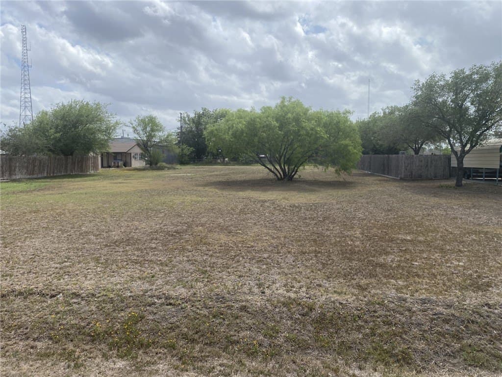 0.5 acres in Jim Wells County