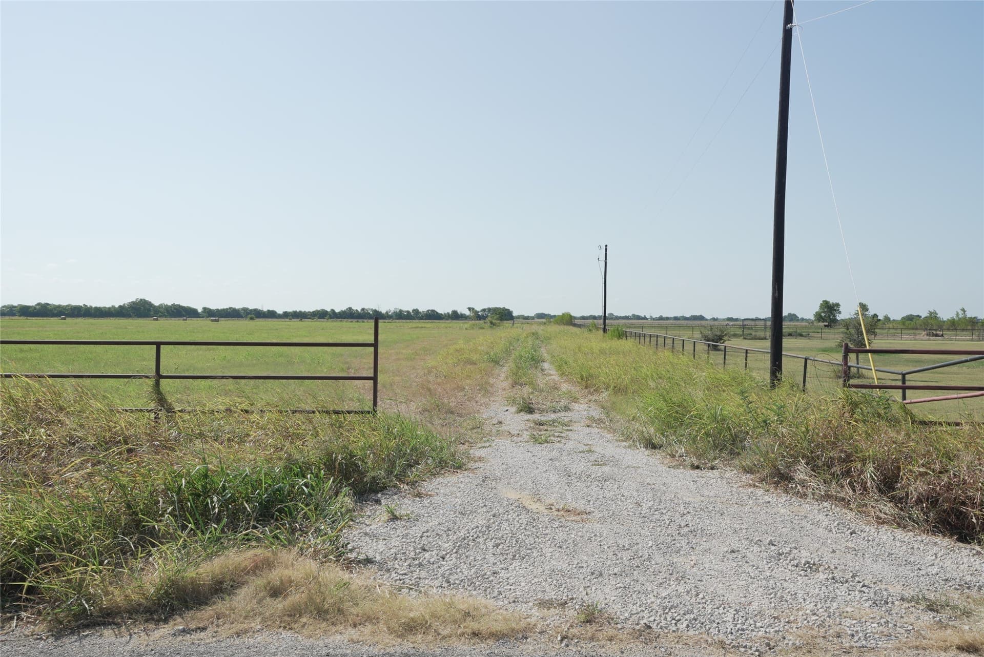 10.54 acres in Ellis County - photo 4