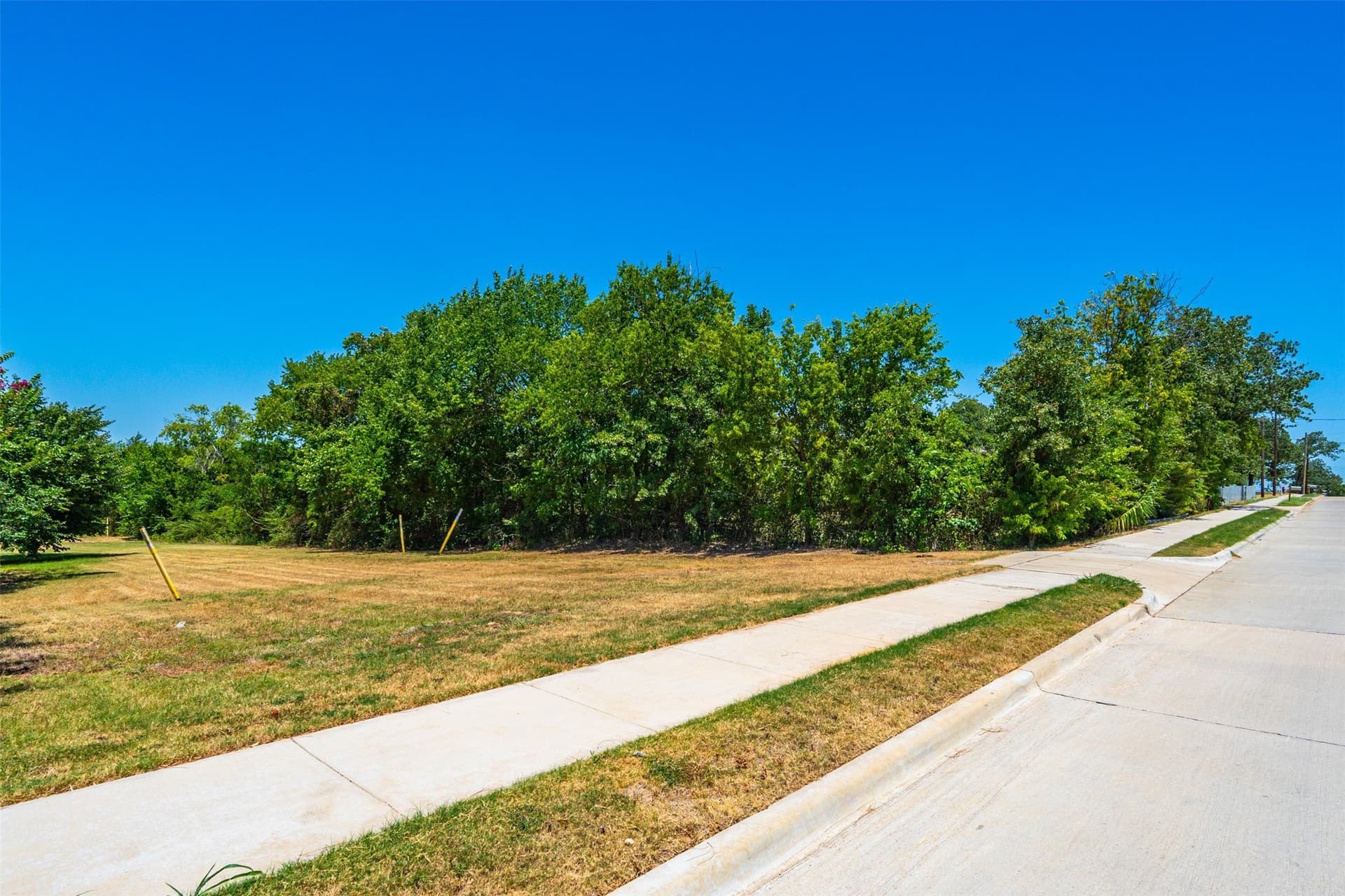 1.25 acres in Tarrant County - photo 3
