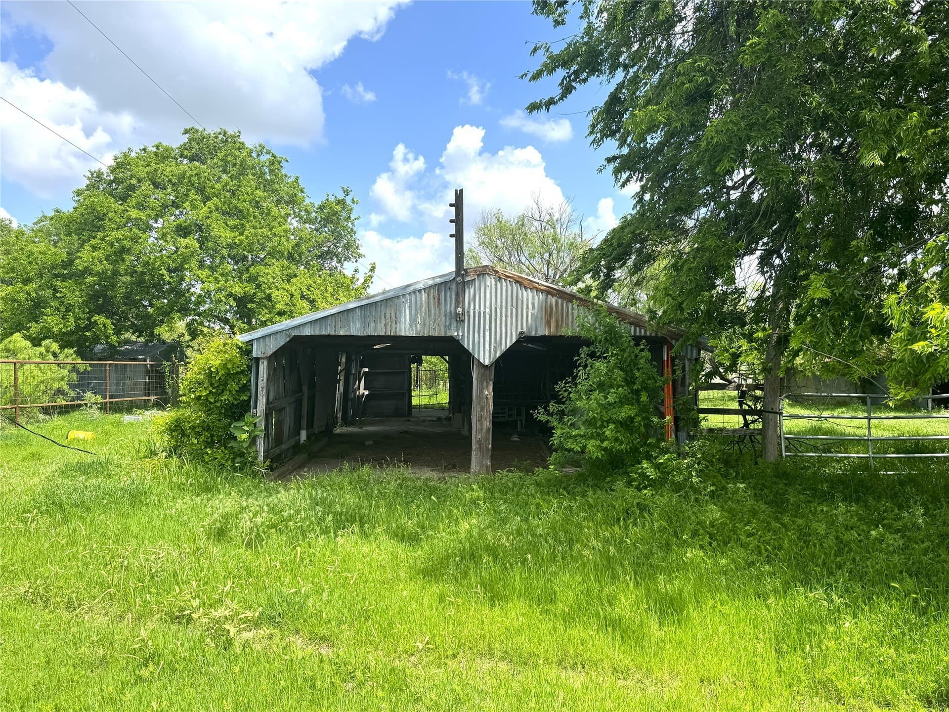 39.39 acres in Tarrant County - photo 25