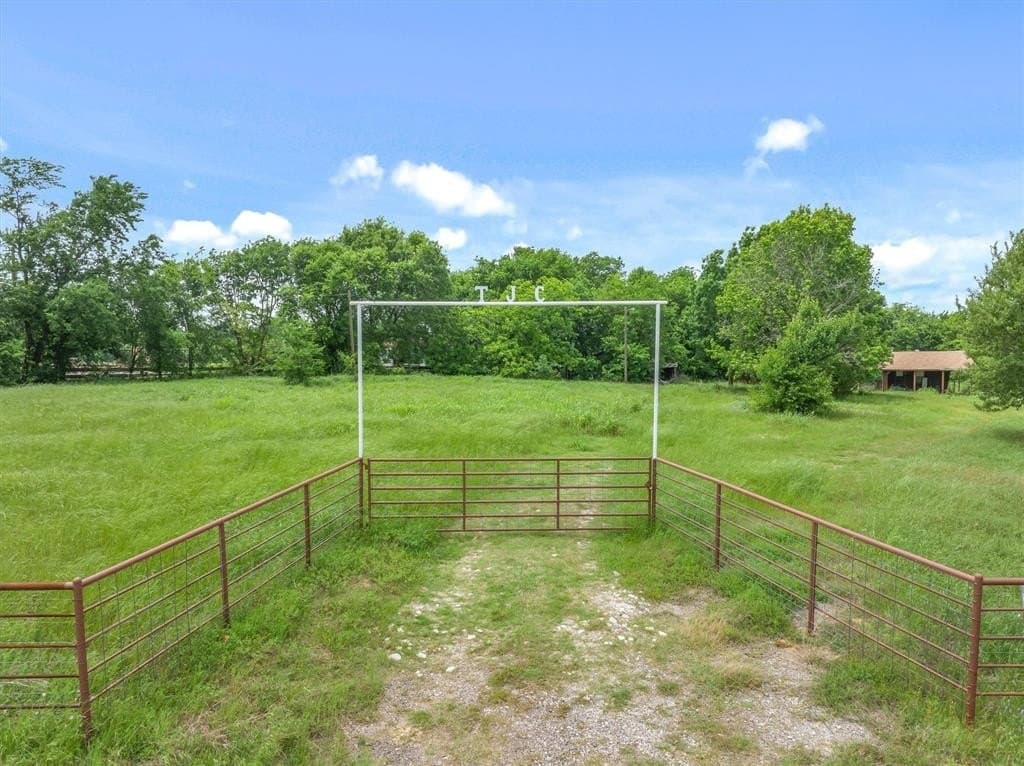 10 acres in Van Zandt County gallery image 3