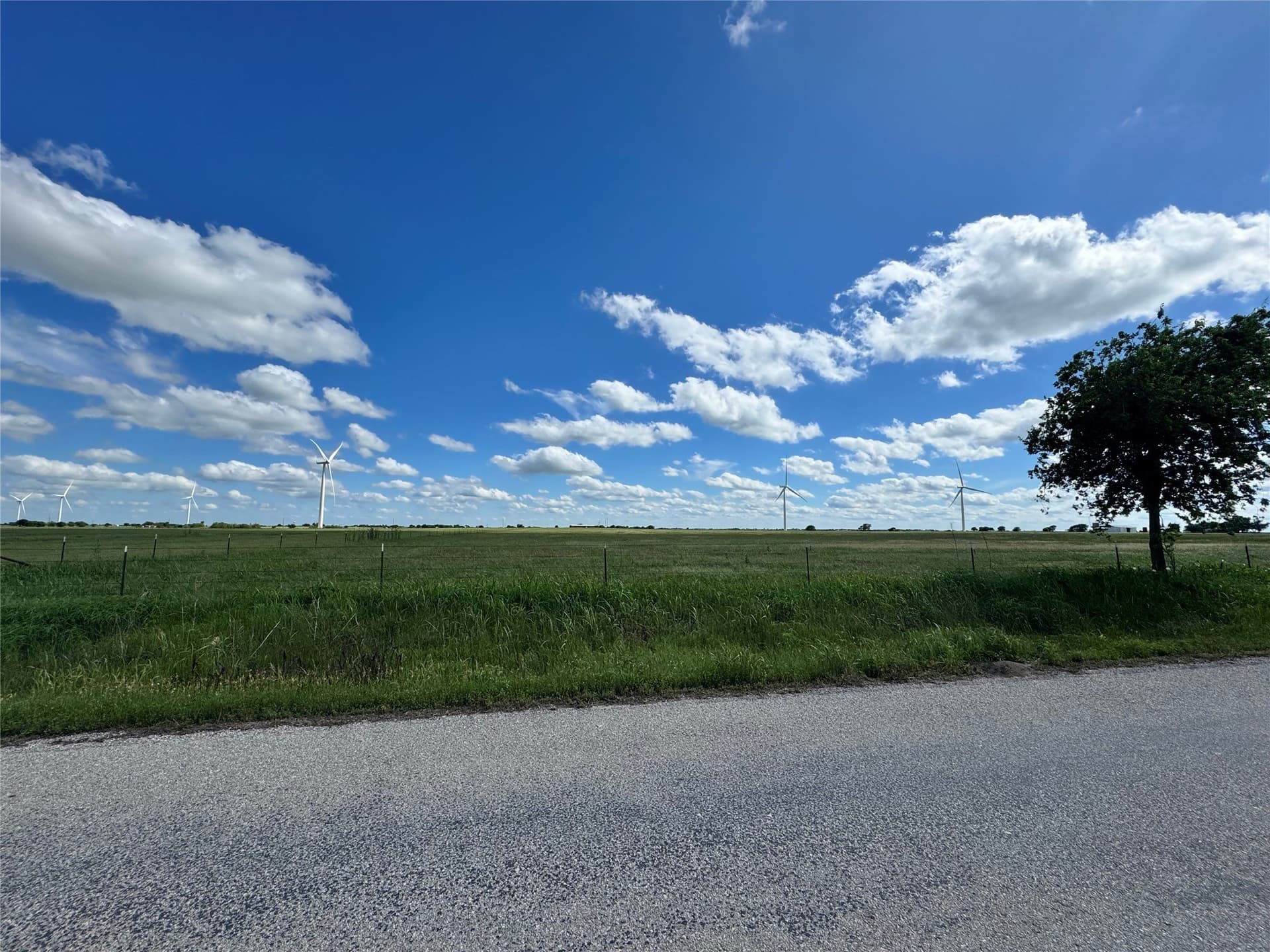 2 acres in Cooke County - photo 2