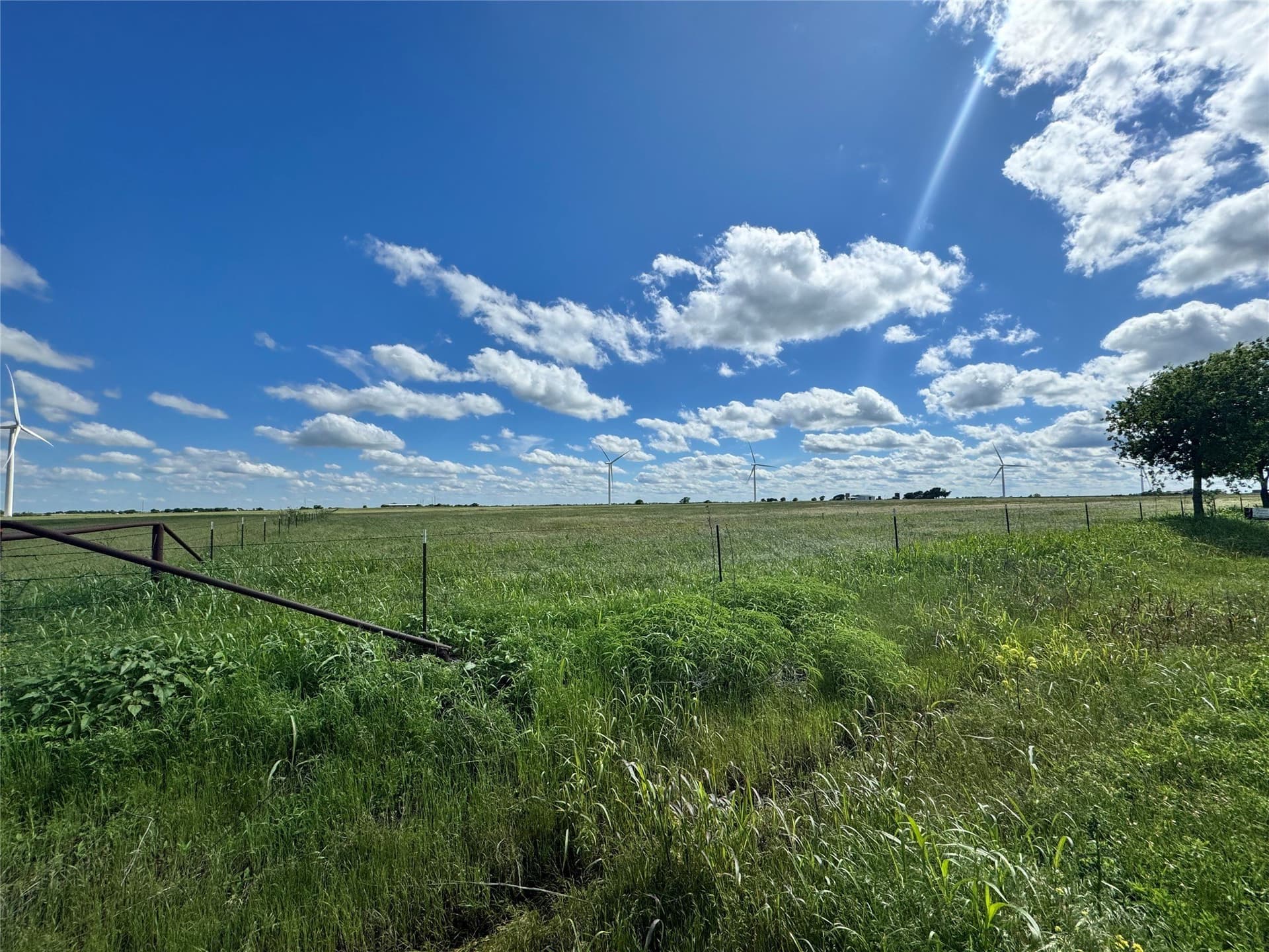 2 acres in Cooke County
