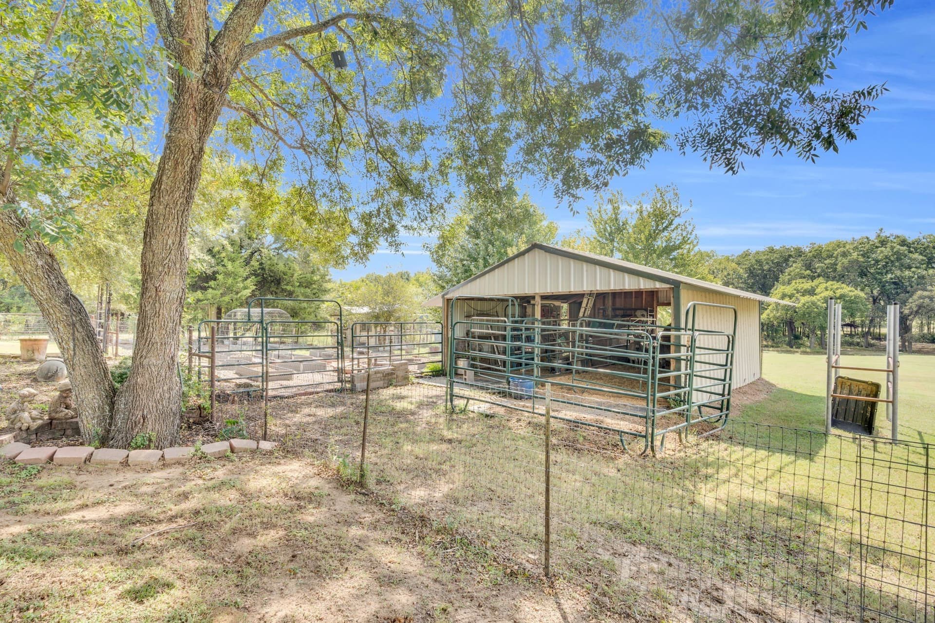 15.59 acres in Ellis County - photo 32