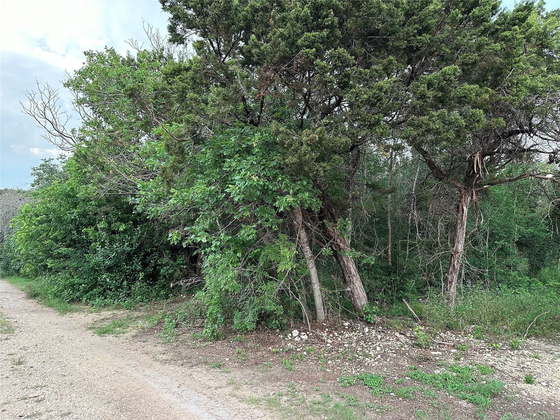 0.4 acres in Hill County