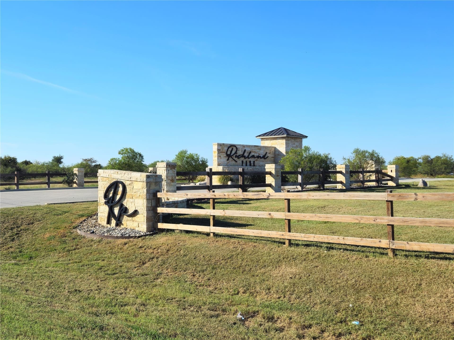 1.26 acres in Navarro County - photo 30