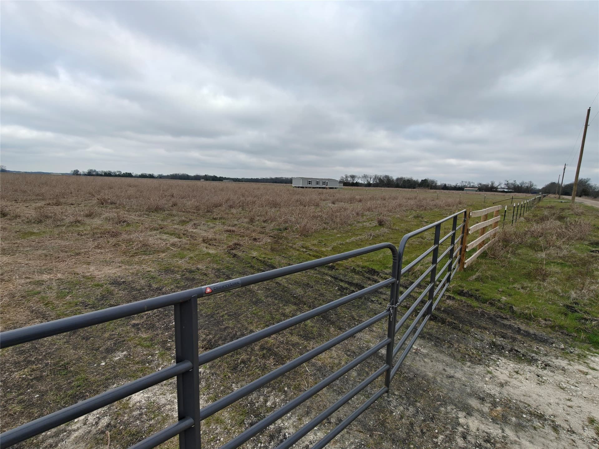 6.09 acres in Navarro County - photo 10
