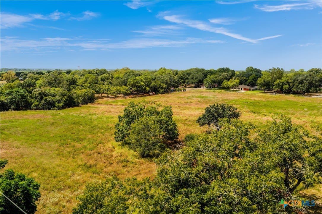 6.88 acres in Victoria County - photo 5