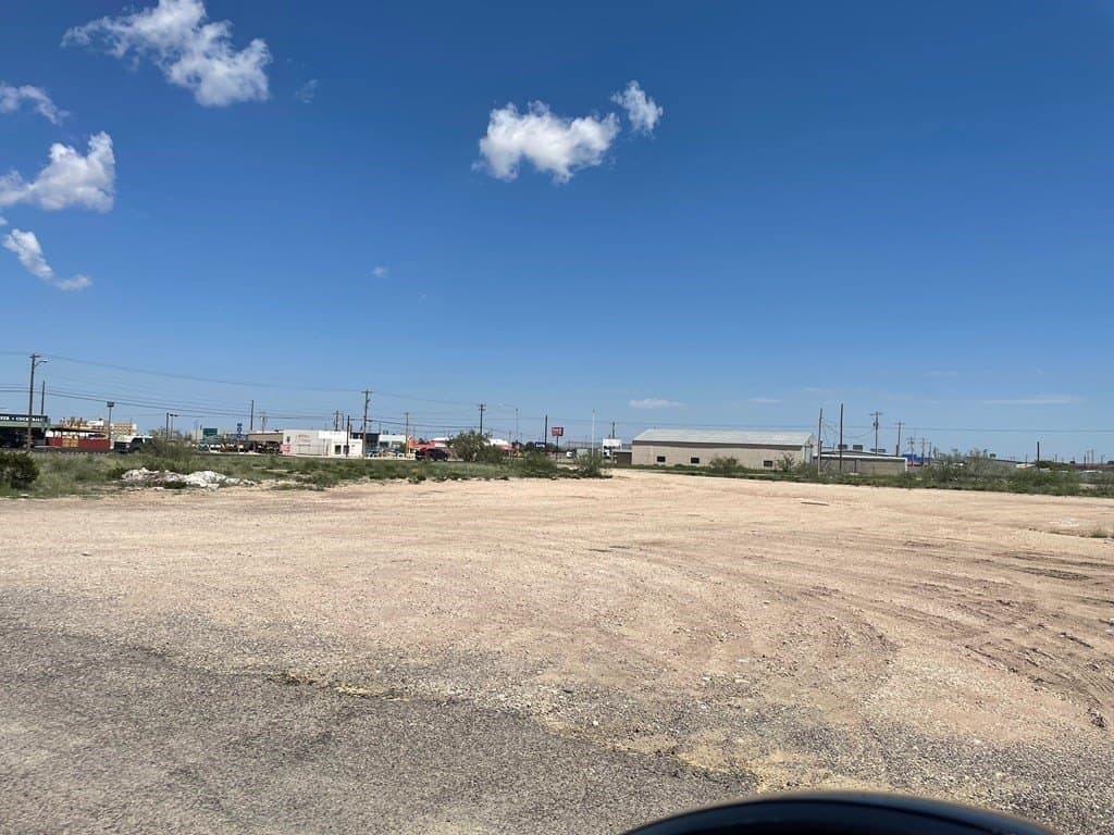 2.07 acres in Pecos County gallery image 2