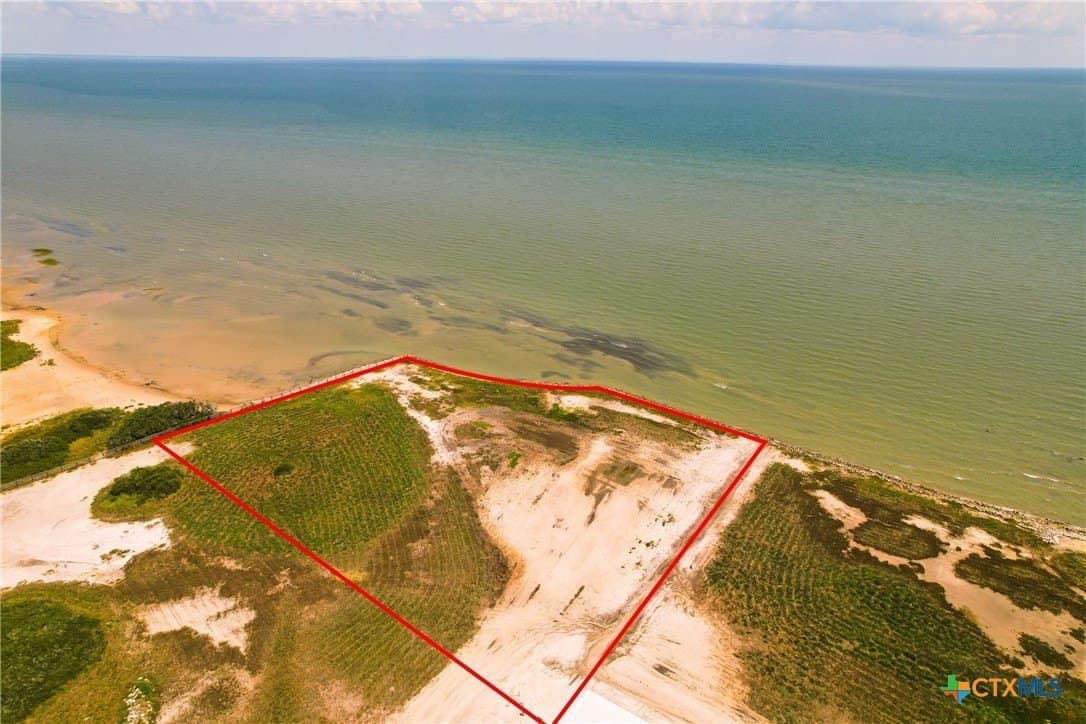 1.72 acres in Calhoun County