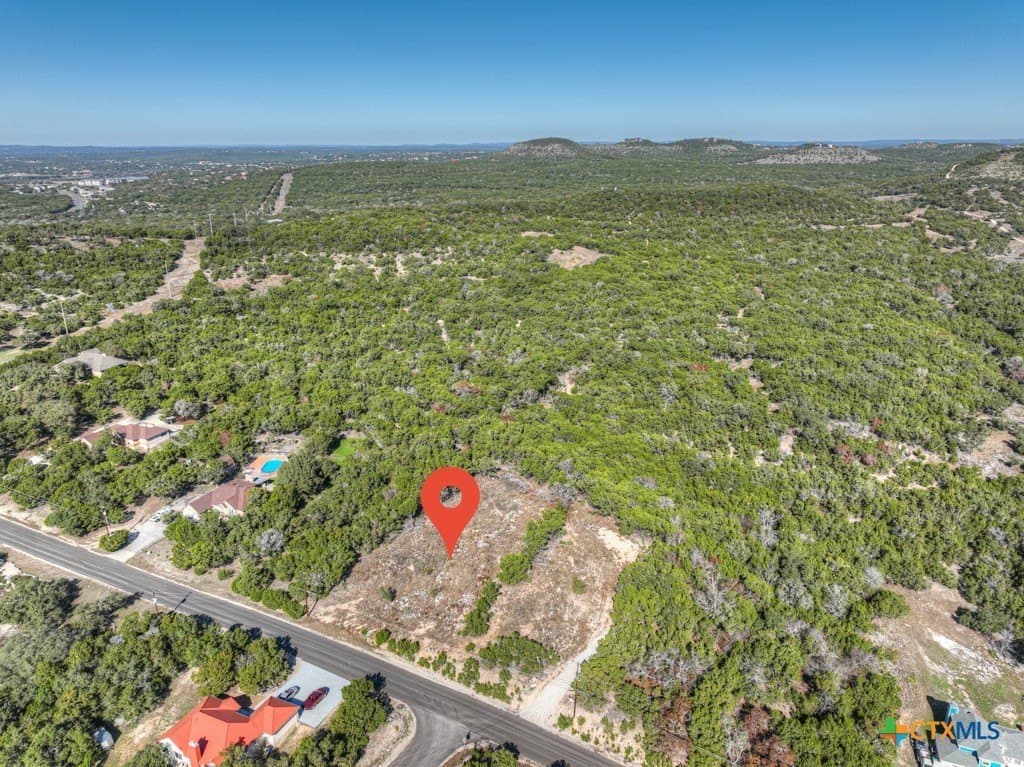 0.85 acres in Comal County gallery image 2