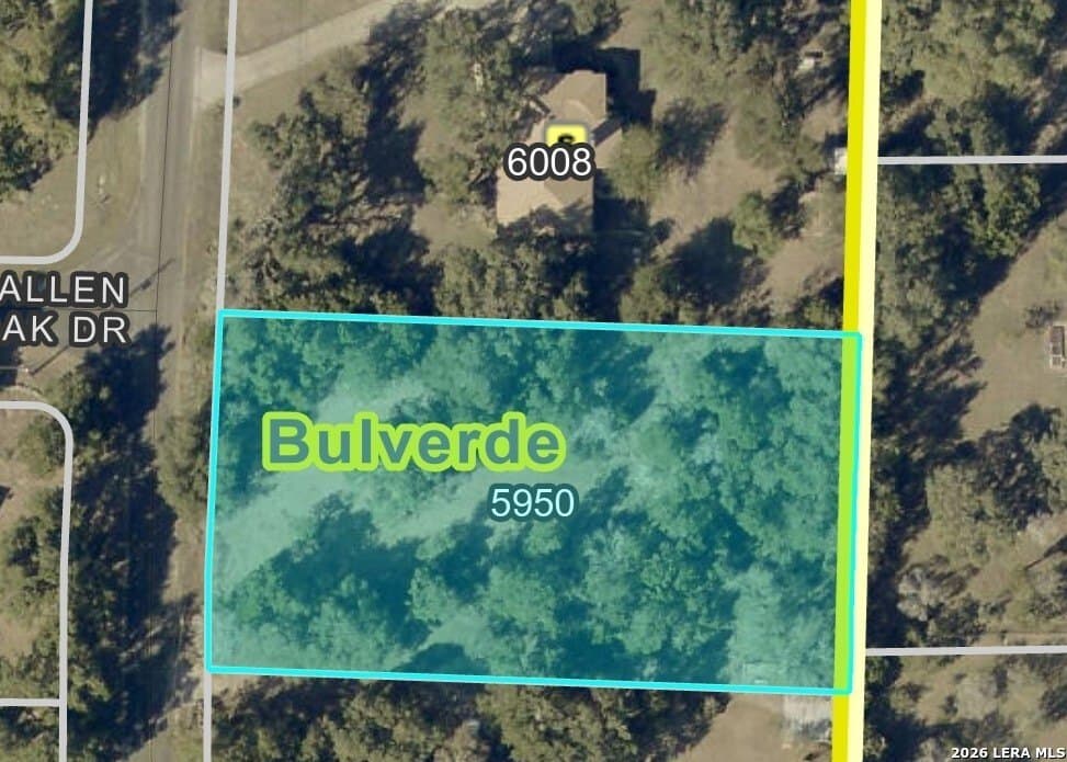 0.9 acres in Comal County - photo 3
