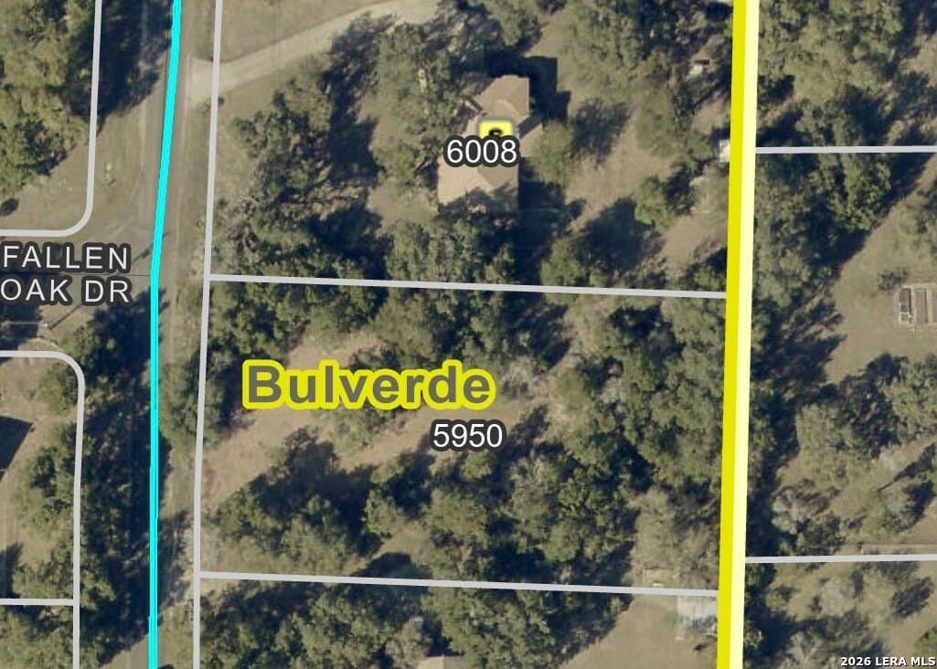 0.9 acres in Comal County