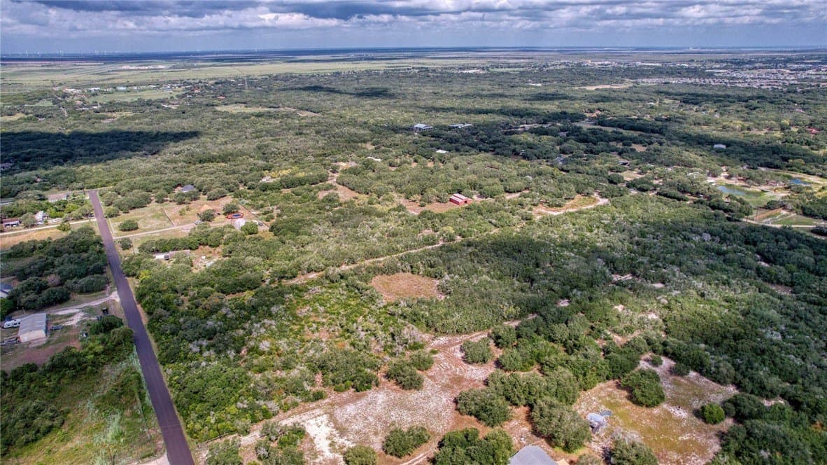 2.5 acres in San Patricio County - photo 9