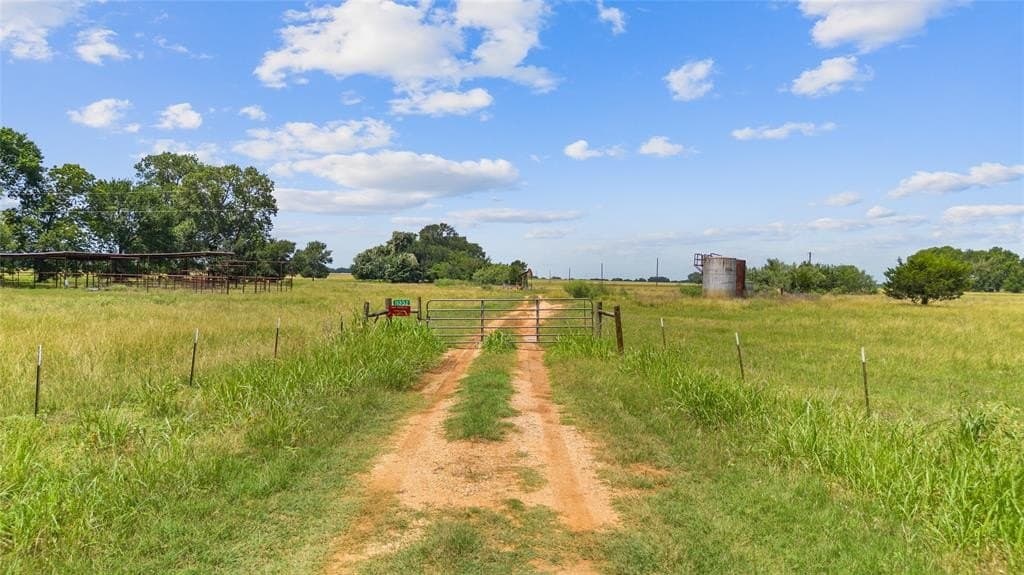 16.88 acres in Burleson County featured view