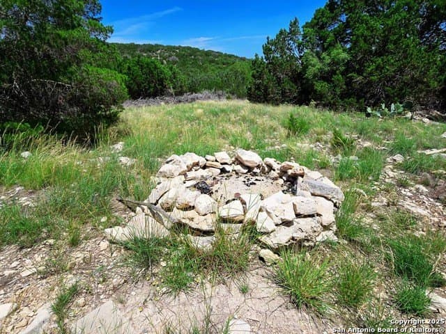 100 acres in Edwards County gallery image 4