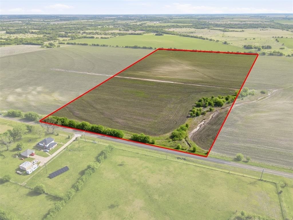 34.75 acres in Hill County gallery image 3