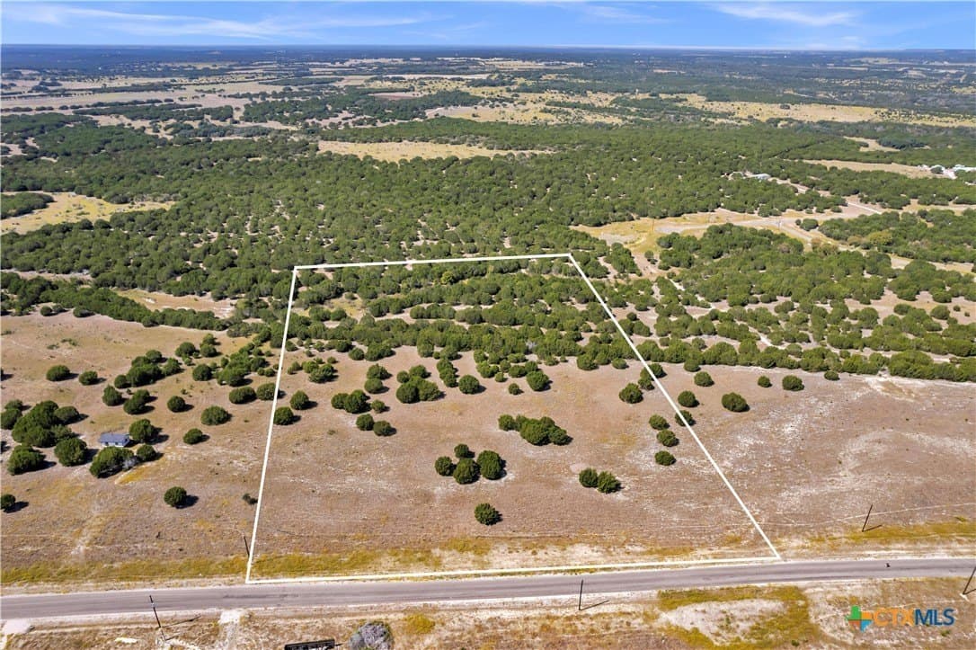 9.3 acres in Burnet County