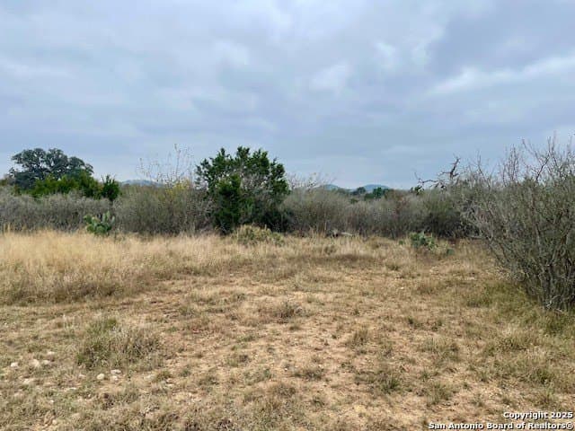 0.25 acres in Bandera County gallery image 4
