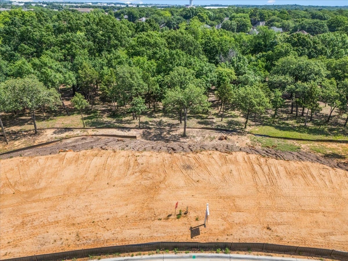 1.15 acres in Tarrant County gallery image 2