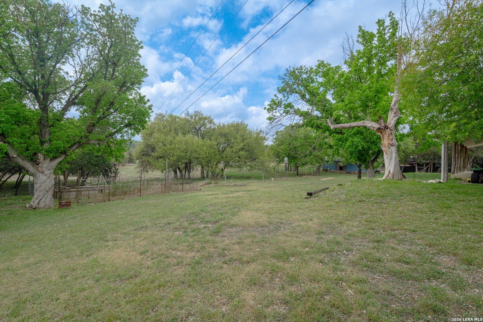 13.72 acres in Kerr County - photo 9