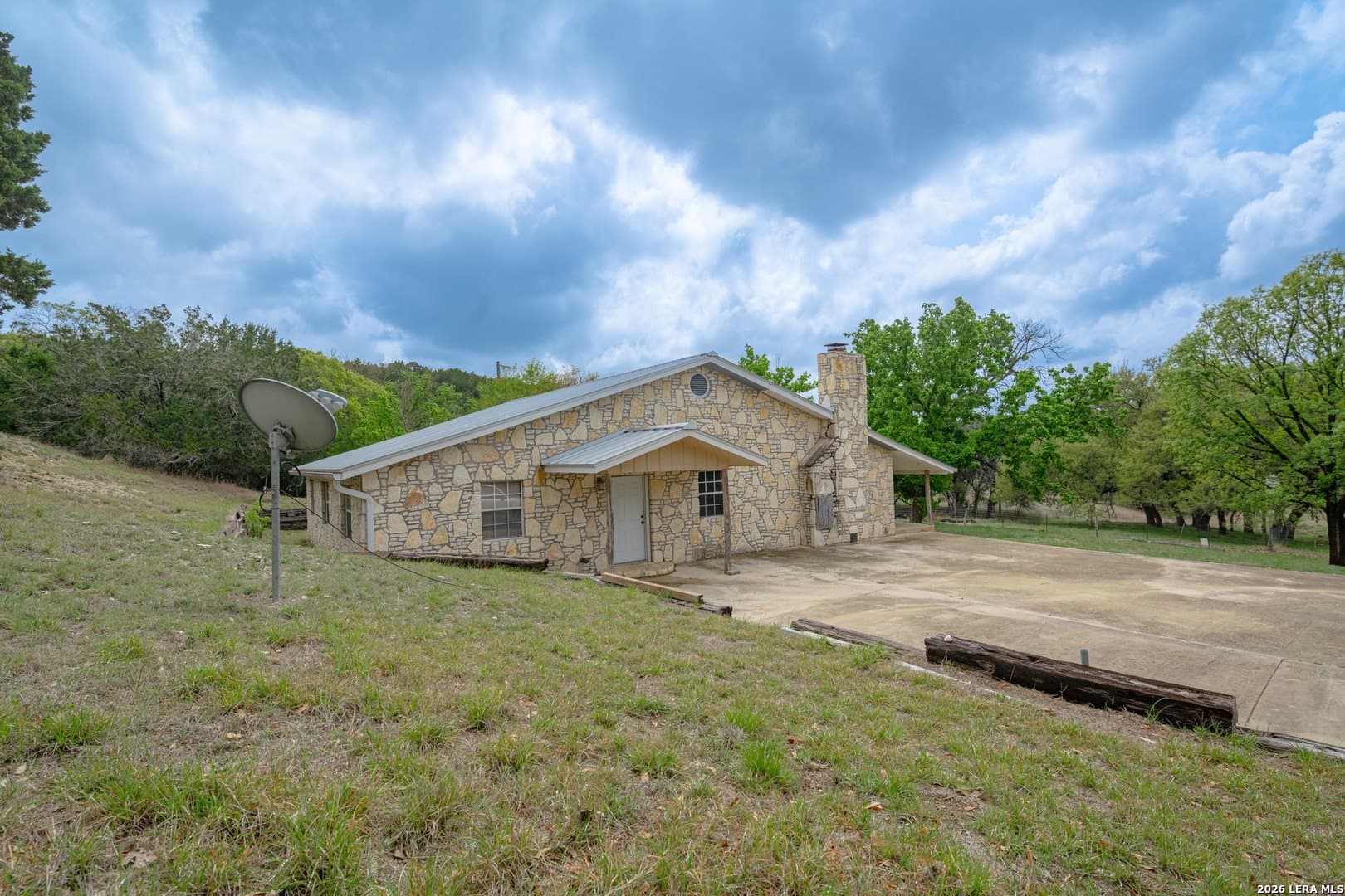 13.72 acres in Kerr County - photo 16
