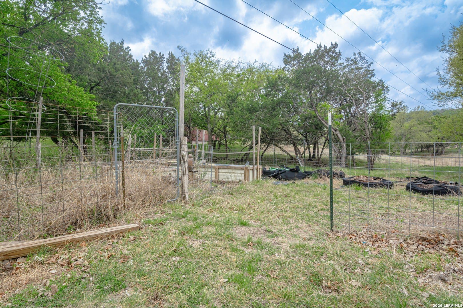 13.72 acres in Kerr County - photo 8