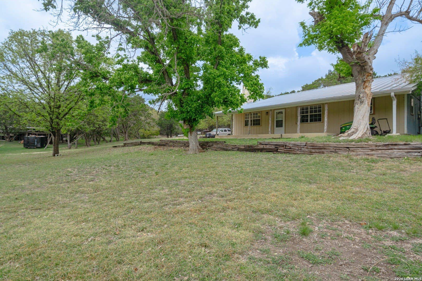 13.72 acres in Kerr County - photo 14