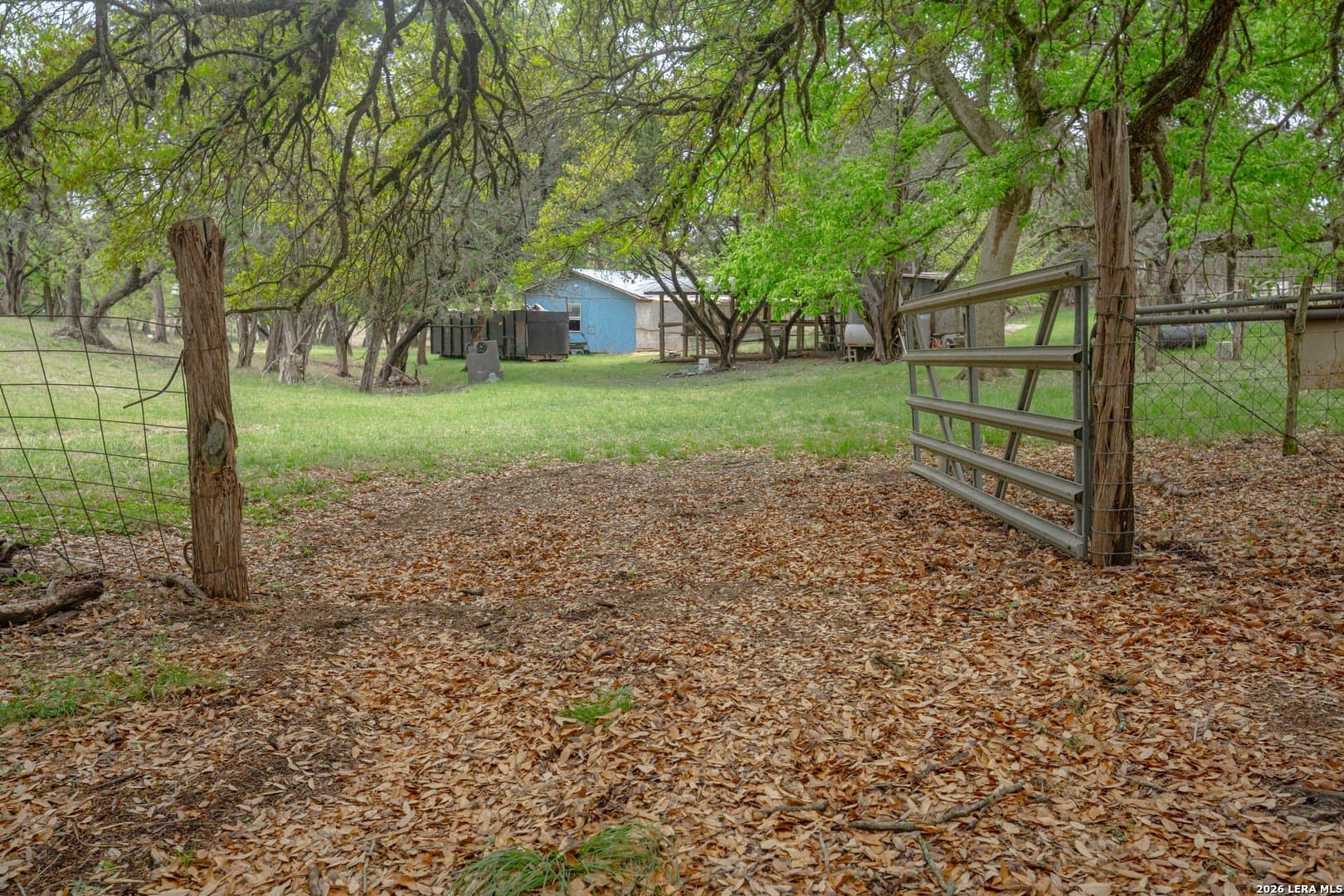 13.72 acres in Kerr County - photo 17