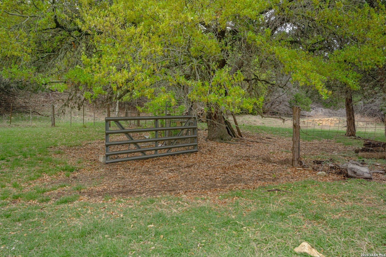 13.72 acres in Kerr County - photo 13