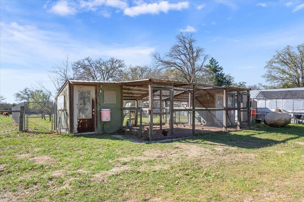 18.77 acres in Freestone County - photo 25