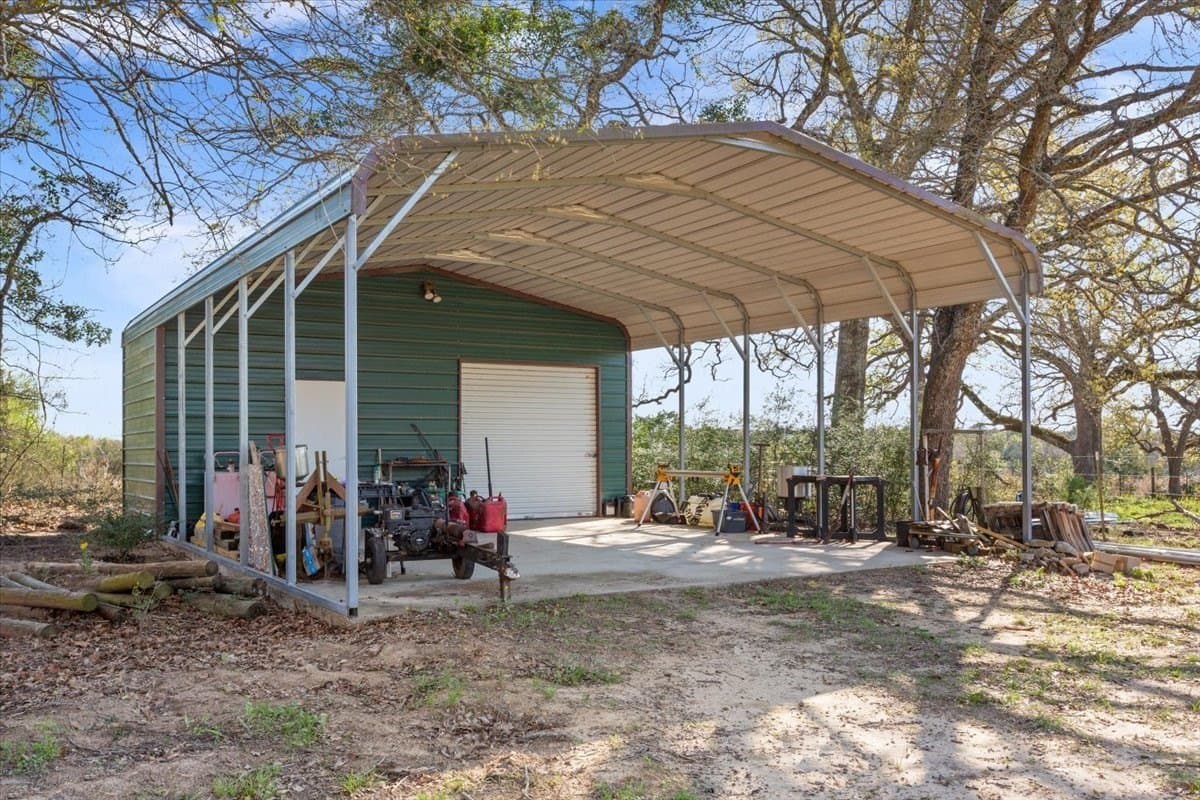 18.77 acres in Freestone County - photo 24